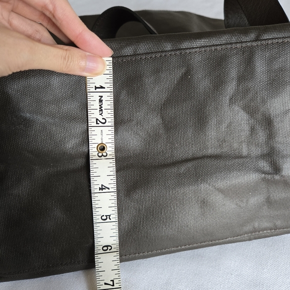 NWOT Paco Rabanne Perfume zippered tote, dark chocolate brown - Picture 4 of 8